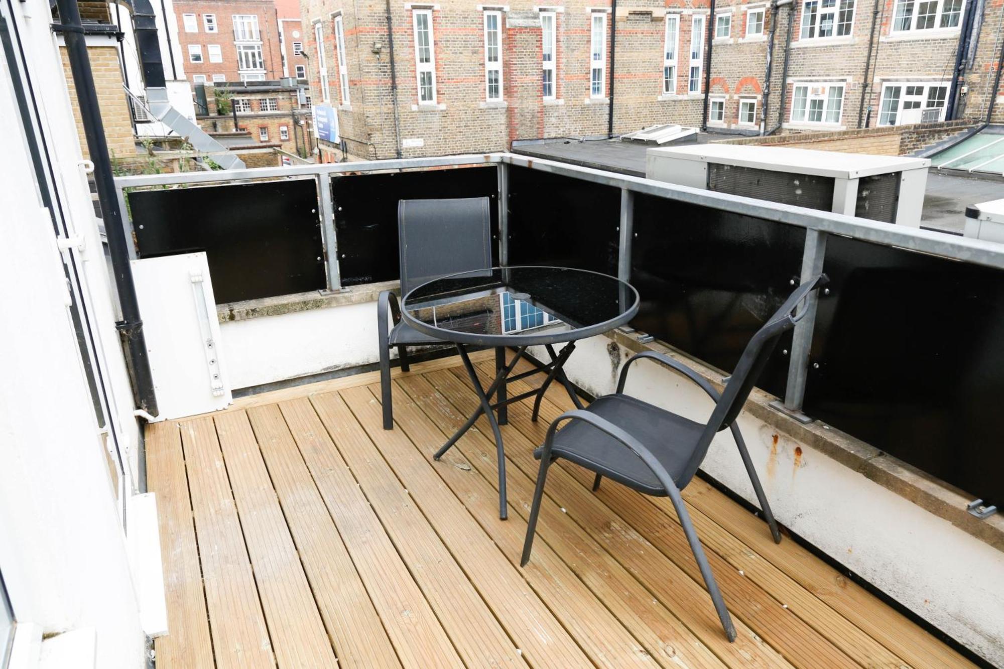 New Luxury Apartments In Central London Next To Shops, Cafes, Bars & Metro Zewnętrze zdjęcie