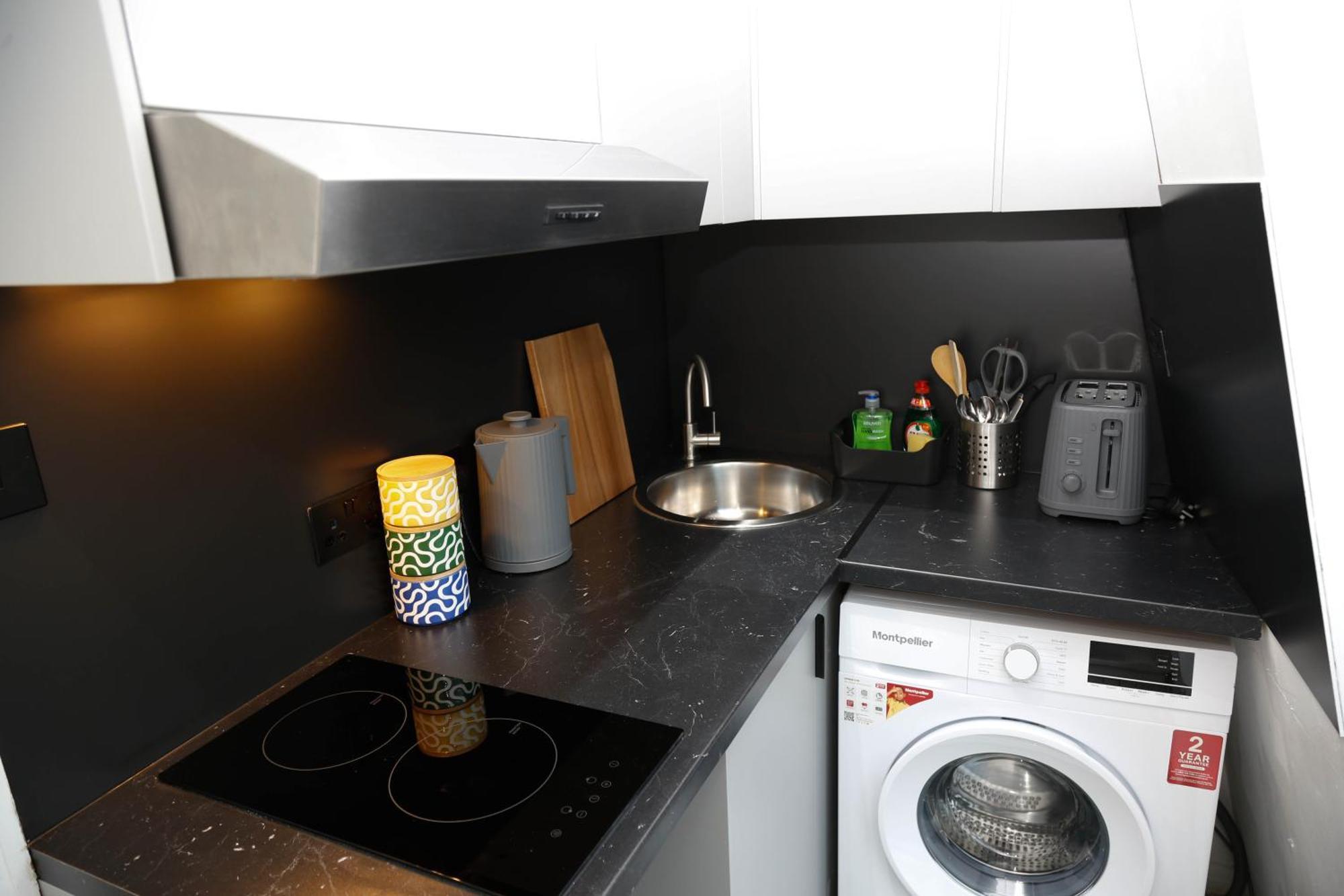 New Luxury Apartments In Central London Next To Shops, Cafes, Bars & Metro Zewnętrze zdjęcie